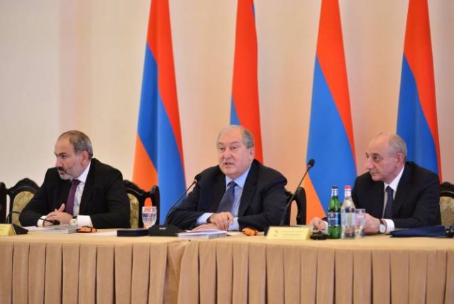 Армен Саркисян в фонде “Айастан” видит необходимость изменений