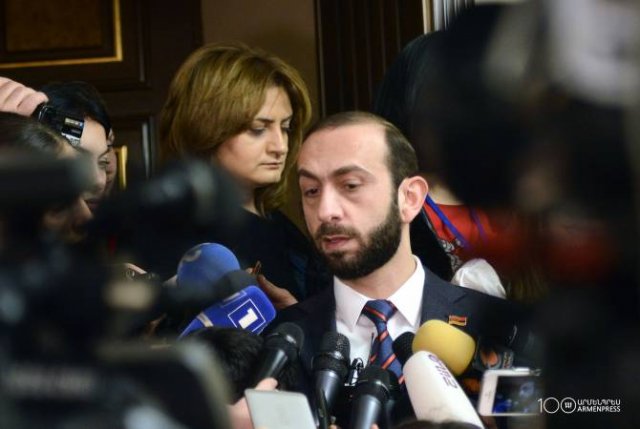 У властей Армении жесткая позиция по теоретической возможности попытки любой страны мира вмешаться во внутренние дела нашего государства: Мирзоян