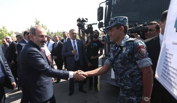 Пашинян посетил Главное управление войск Полиции