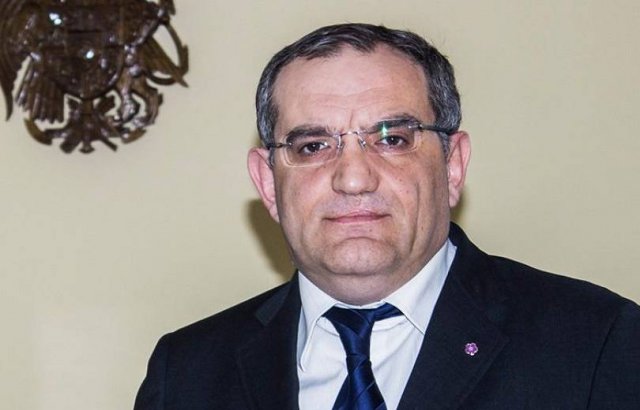 Это мнение судьи КС, уважаемого господина Ваге Григоряна: кандидат ВСС