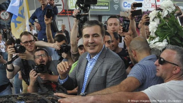 Суд разрешил Саакашвили участвовать в выборах в Раду