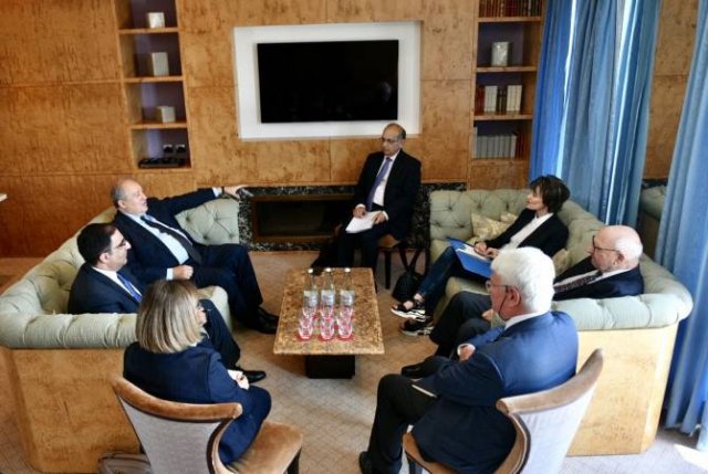 Армен Саркисян в Женеве встретился с делегацией GLF