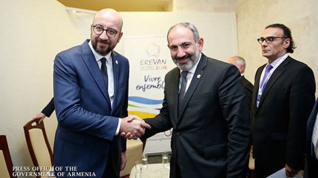 Никол Пашинян поздравил Шарля Мишеля с избранием на пост председателя Европейского совета
