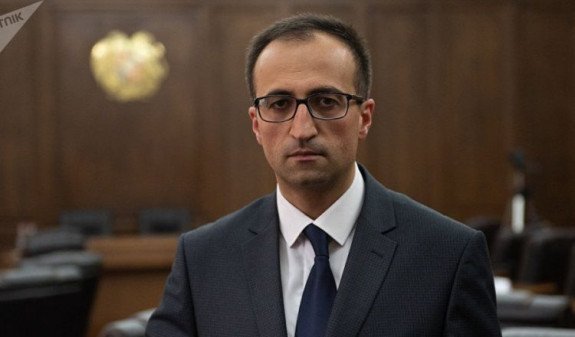 Глава Минздрава Армении рассказал о состоянии подростка, пострадавшего в ДТП в Грузии