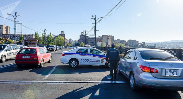 Пашинян: В Армении злостные нарушители ПДД не должны иметь возможности управлять транспортными средствами