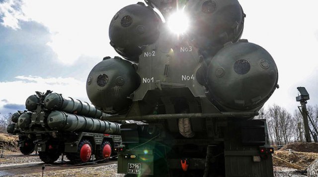 В Анкару прилетели три самолета с компонентами С-400