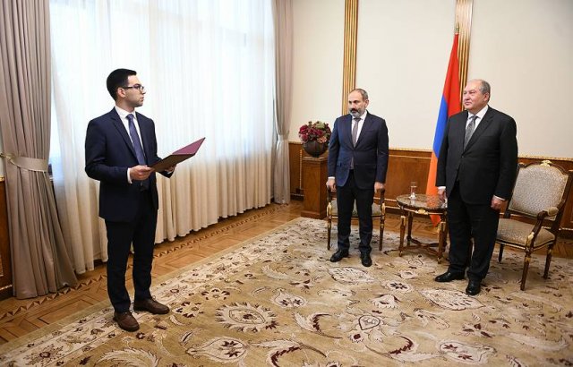 Добросовестно выполнять свои обязательства перед народом: министр юстиции принес присягу
