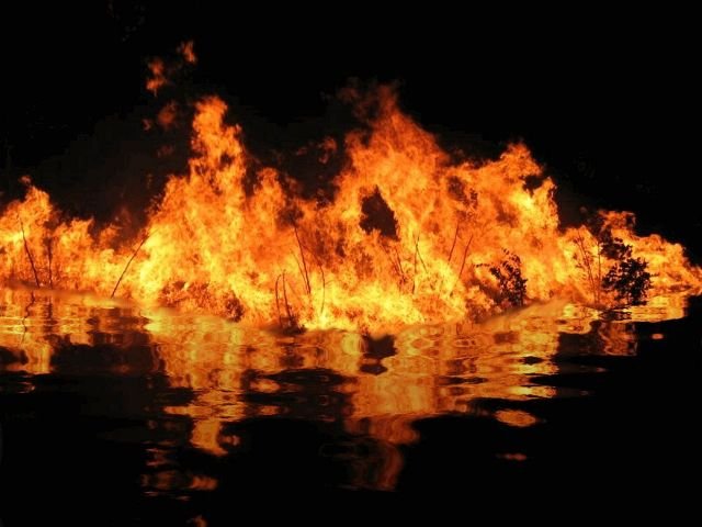 Возникший в результате обстрела азербайджанцев пожар в армянском селе потушен