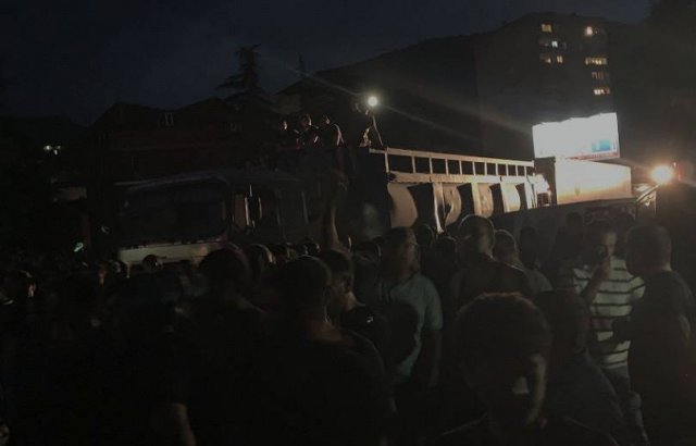 Столкновение в Иджеване: в больницу доставлены 9 раненых сотрудников полиции