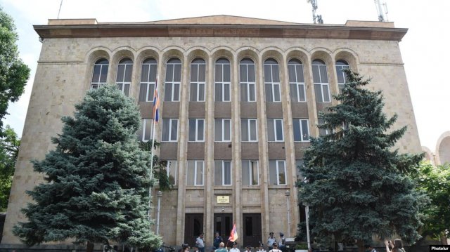Конституционный суд обратился в ЕСПЧ и Венецианскую комиссию с целью получения консультативного мнения по делу Роберта Кочаряна