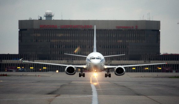 Пассажиров самолета в Шереметьево пришлось экстренно эвакуировать: пострадали 8 человек