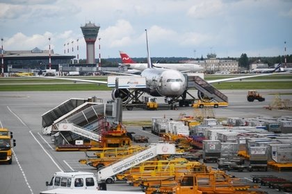 В московских аэропортах задержаны или отменены десятки рейсов