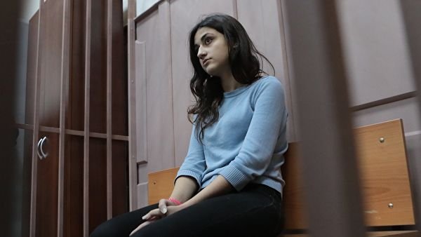 Мосгорсуд на три месяца продлил арест сестрам Хачатурян