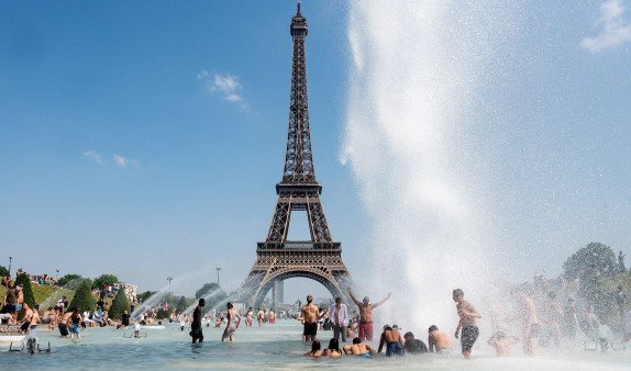 В Париже побит абсолютный температурный рекорд