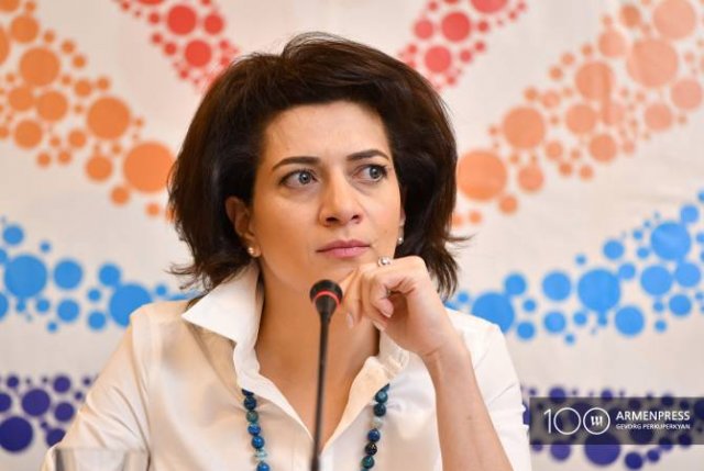 Офис Анны Акопян ответил на публикации о деятельности возглавляемых ею фондов