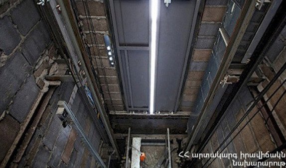Двое мужчин скончались в результате ЧП в ереванской новостройке