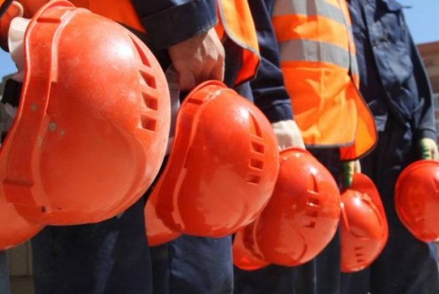 На заработках за рубежом находится около 18% трудоспособных граждан Украины