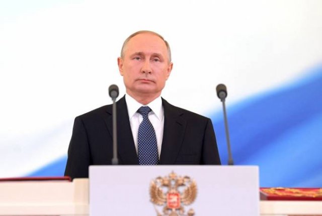 54% россиян хотели бы видеть Путина президентом и после 2024 года