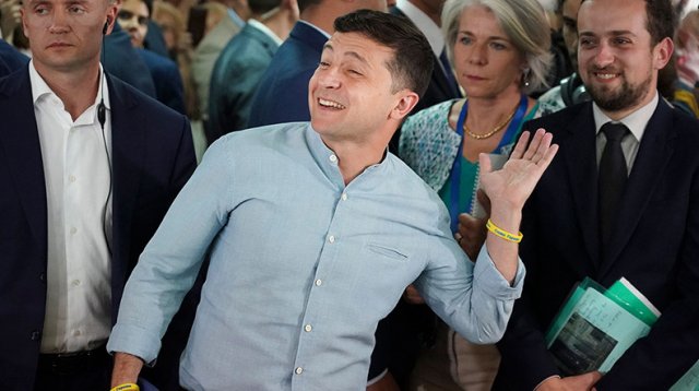 Назван размер зарплаты президента Украины Владимира Зеленского