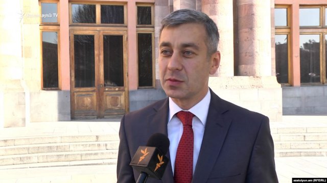 Между Ереваном и Степанакертом никаких проблем не было и быть не может – пресс-секретарь премьера