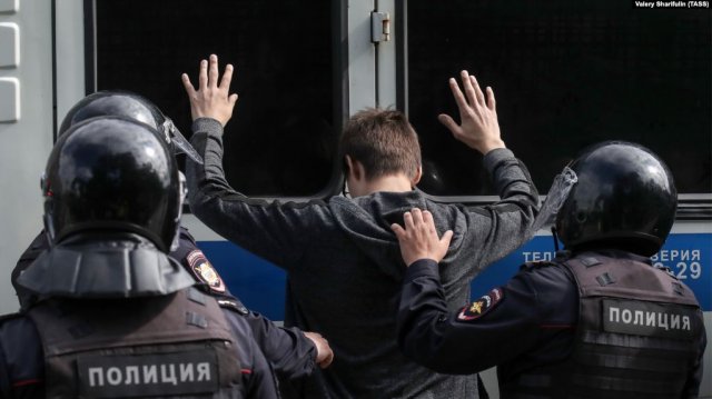 В Санкт-Петербурге прошла акция солидарности с москвичами