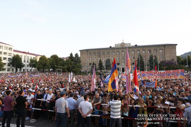 “Арцах – это Армения и точка” не противоречит необходимости возвращения Степанакерта за стол переговоров