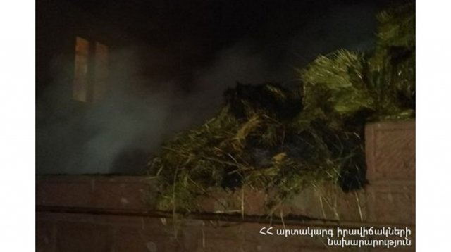 В армянском Ташире сгорело около 5 тонн сена