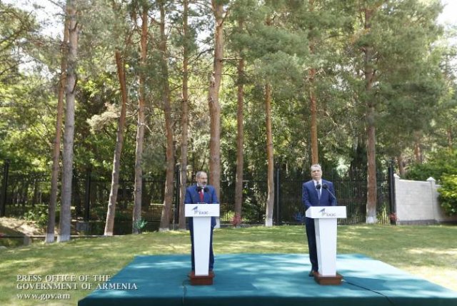 Никол Пашинян и Тигран Саркисян выступили с совместным заявлением для СМИ