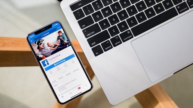 Подрядчики Facebook прослушивали и расшифровывали голосовые сообщения пользователей