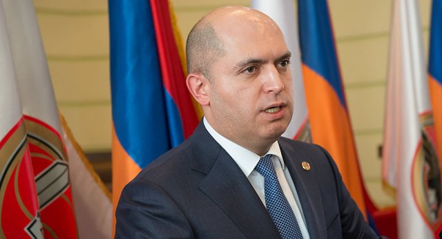 Водитель Армена Ашотяна задержан по подозрению в содействии хищения в особо крупных размерах