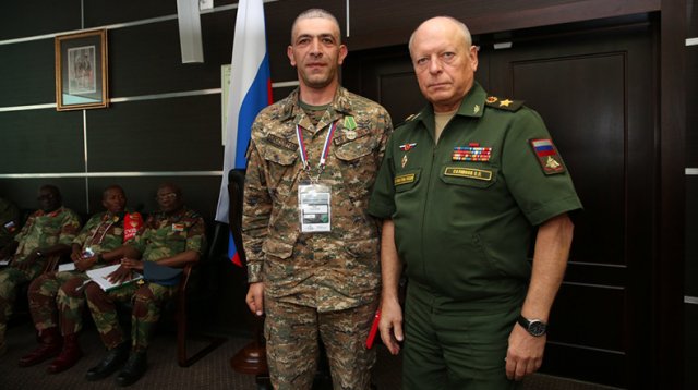 На заседании Совета Ассоциации армейских игр награждены офицеры ВС Армении