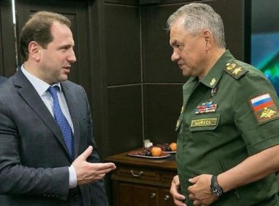 В Москве встретились министры обороны Армении и России