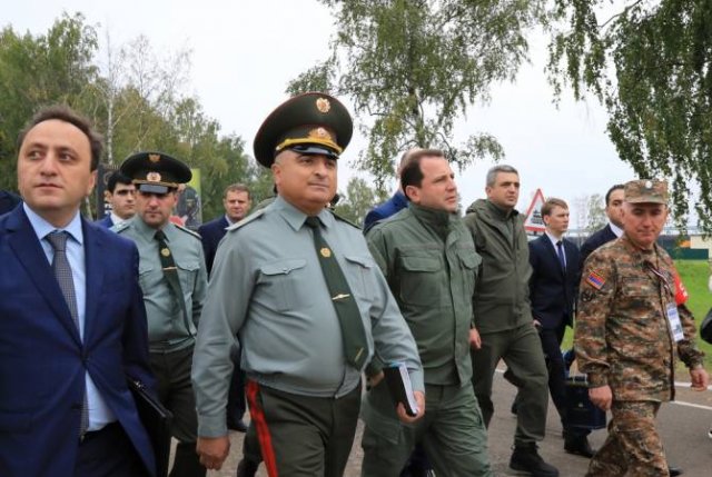 Министр обороны РА участвовал в церемонии закрытия Международных армейских игр-2019