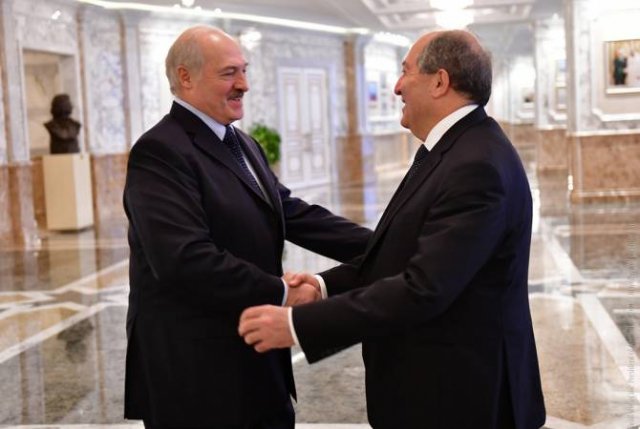 Армен Саркисян направил поздравительное послание Александру Лукашенко в связи с его 65-летием