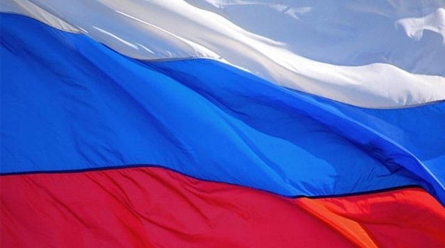В Армении юнармейцы и военнослужащие ЮВО изготовили 25-метровые знамя Юнармии и флаг России к 25-летию основания школ МО РФ