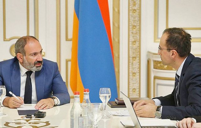 Финансирование здравоохранения увеличилось на 40 млн долларов. Встреча премьера с министром