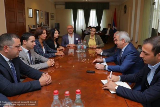 Спикер парламента Арцаха принял делегацию НС РА