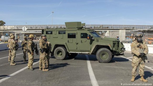 США еще на год оставят военных на границе с Мексикой
