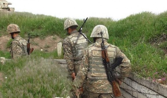 Раненного при невыясненных обстоятельствах военнослужащего переводят в Ереван