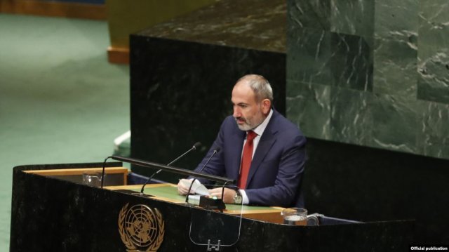 Пашинян призвал Алиева создать условия для прогресса в мирном урегулировании