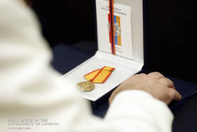 Президент Армении наградил группу лиц медалью “Мхитар Гош”