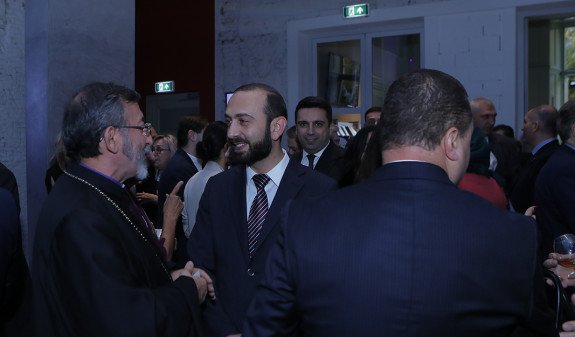 Делегация парламента во главе с Мирзояном посетила посольство Армении в Нидерландах