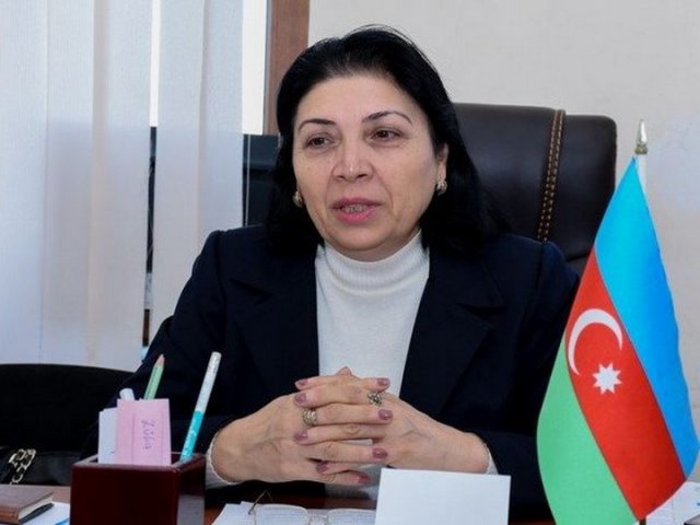 Азербайджанцам запретили называть детей русскими именами