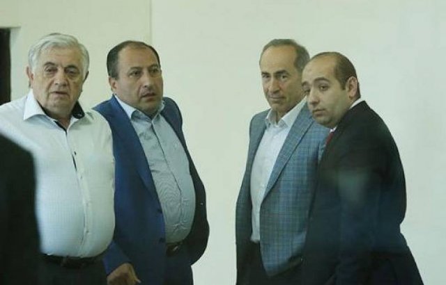 Роберт Кочарян переведен в УИУ «Ереван-Кентрон»