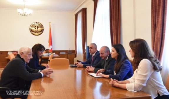 Президент Арцаха встретился с членом Совета попечителей организации “Союз социального обеспечения армянских женщин”