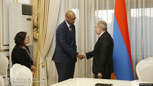 Премьер-министр принял специального советника генерального секретаря Международной организации Франкофонии Дезире Ньярухириру