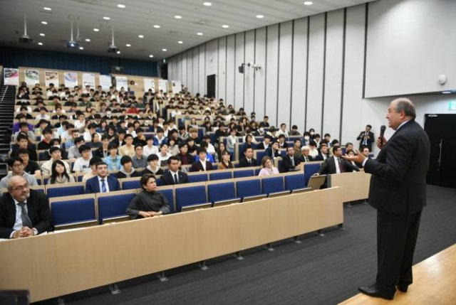 Армен Саркисян выступил с лекцией в Токийском университете