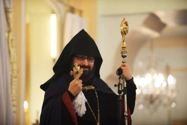 Патриарший местоблюститель Константинопольского патриархата ААЦ епископ Машалян едет в Ереван