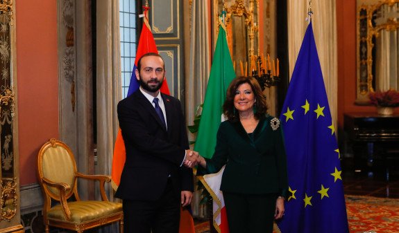 Спикер парламента Армении и председатель Сената Италии договорились активизировать сотрудничество