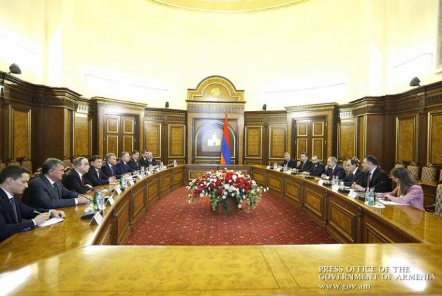 Премьер-министр Армении принял руководителей делегаций Парламентской ассамблеи ОДКБ
